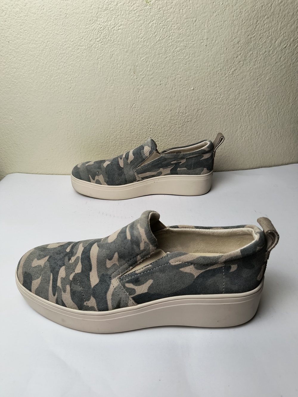 Toms 8.5 Slip-On Camo Platform Sneakers - Gray & Beige